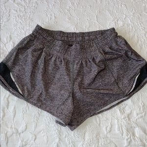 Lululemon Hotty Hot Short 2.5